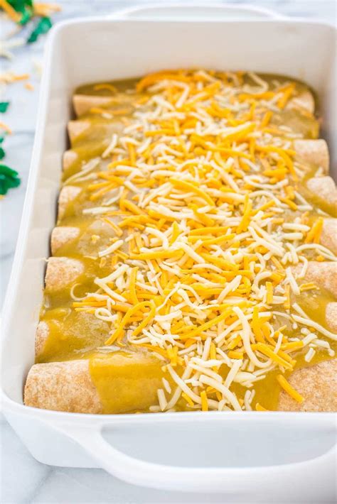 Healthy Green Chile Chicken Enchiladas – WellPlated.com