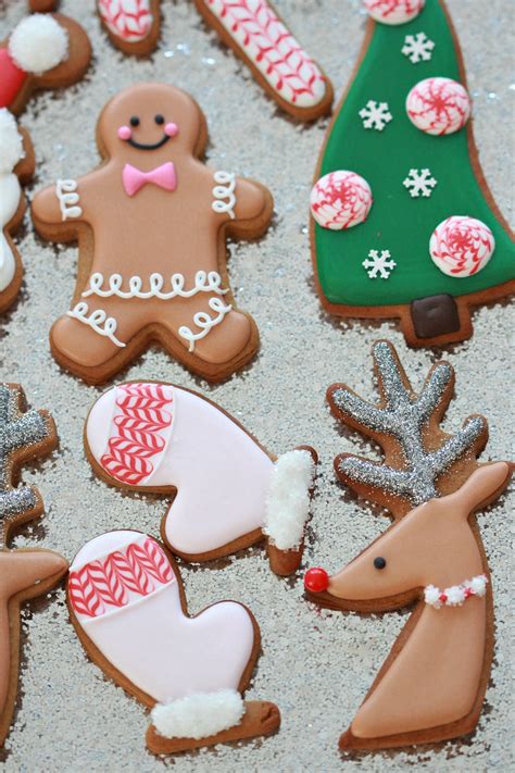 (Video) How to Decorate Christmas Cookies - Simple Designs for ...