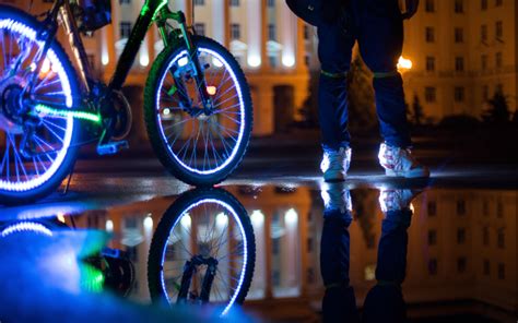 Smart Lights for Bicycles: How They Make Cycling Safer | Smartcom