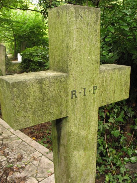 Rest In Peace | Highgate Cemetery | Jennifer Boyer | Flickr