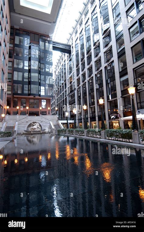 Canada Quebec Montreal Underground City Shopping Center Stock Photo - Alamy