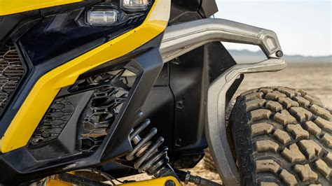 Off-road buggy market gets new high-performance flagship: 240hp Can-Am ...