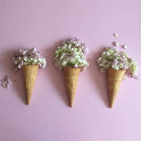 Ice Cream Cone Flower Arrangements | Alternative & creative way to gift friends | Summer flower ...