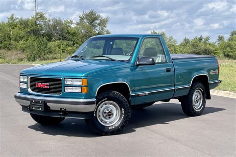 No Reserve: 6k-Mile 1995 GMC K1500 Sierra SL 4x4 5-Speed for sale on BaT Auctions - sold for ...