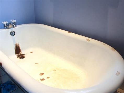 How to Refinish a Bathtub | how-tos | DIY