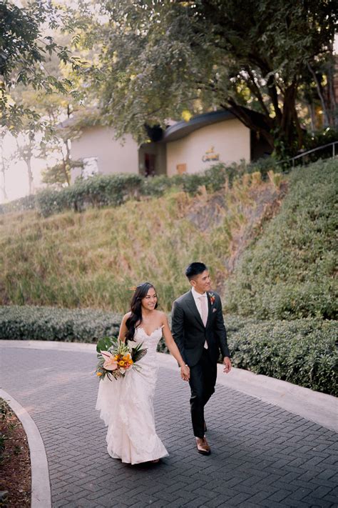 Classic Tropical Destination Wedding in Costa Rica - Junebug Weddings