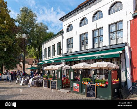 Restaurant on Wijngaardstraat in the city centre, Bruges (Brugge Stock ...