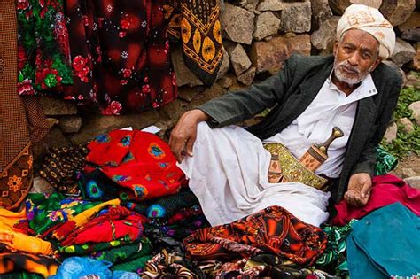 Yemeni Dress: Photographing the Yemen Culture and Customs | Apogee Photo Magazine