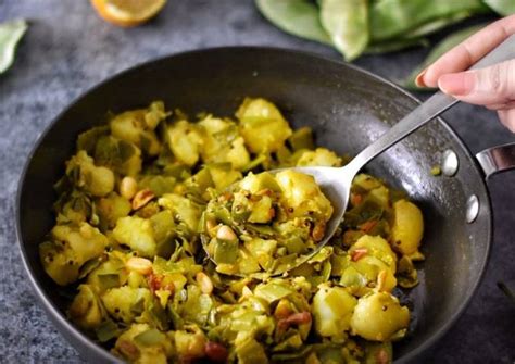 Broad Beans and Potato Curry Recipe by Nisha Sharma On Instagram @cravings4vegan - Cookpad