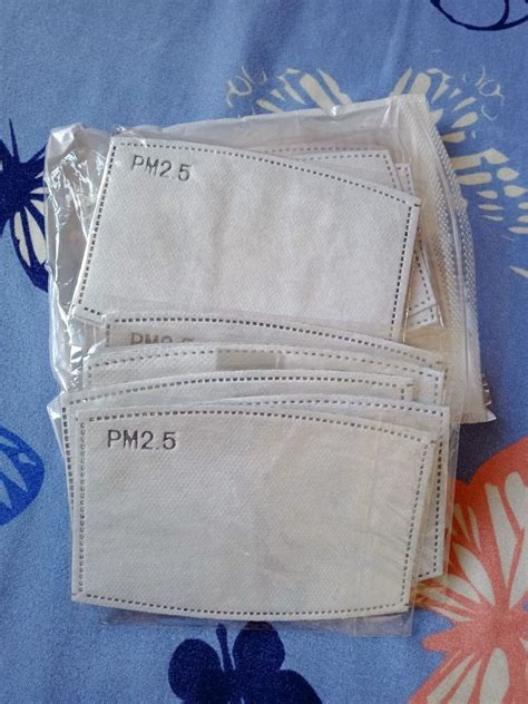 PM2.5 Activated Carbon Filter Sheet for Cloth Mask (17 pcs), Health & Nutrition, Face Masks ...