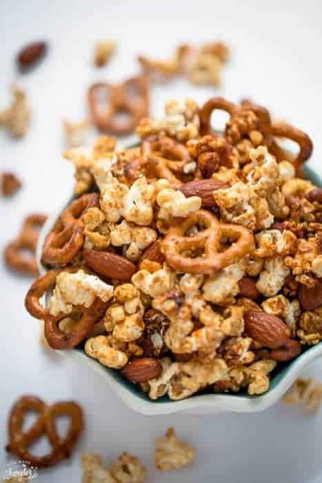 Slow Cooker Caramel Popcorn Snack Mix