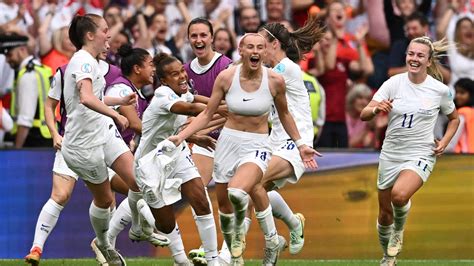 Euro 2022: Lionesses win final with extra-time victory over Germany