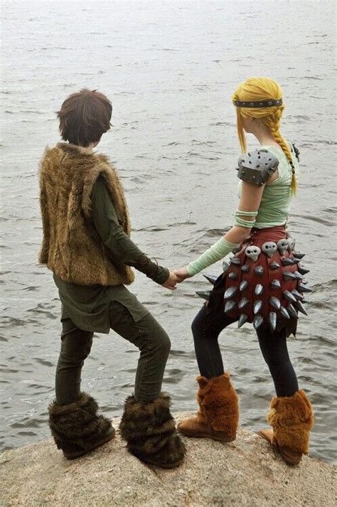 Hiccup and Astrid cosplay | Cosplay costumes, Cute couple halloween costumes, Couples cosplay