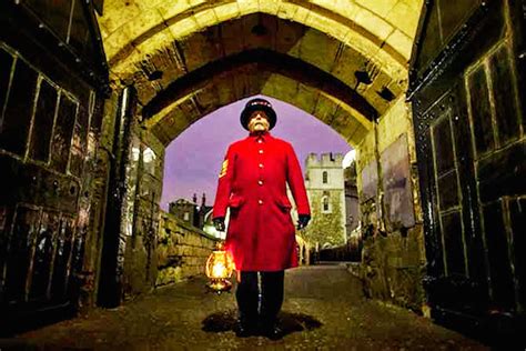 Tower of London: Ceremony of the Keys