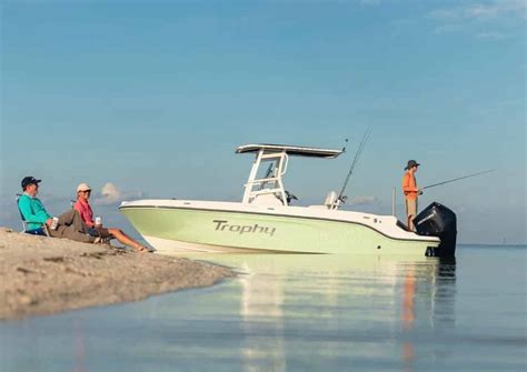 Bayliner Trophy T22CC Fishing Boat | BDOutdoors