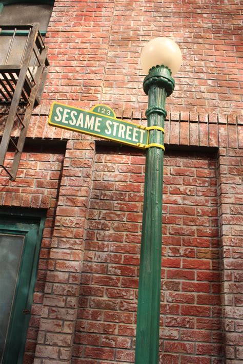 Sesame Street Set Tour! - Disney Travel Babble