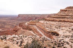 Moki Dugway & Forrest Gump point | Photo ops | Utah - The Nomad Studio