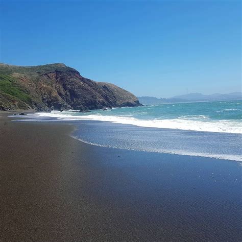 There's A Hidden Black Sand Beach In California You Can Visit & It's ...