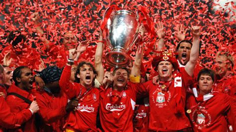 Así era la alineación del Liverpool que remontó la final de la Champions League en 2005