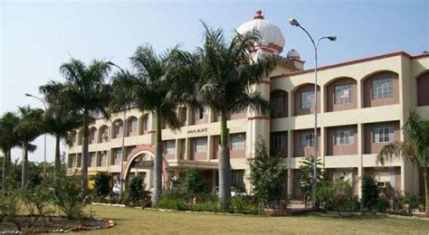 Shri Vaishnav Vidyapeeth Vishwavidyalaya, Indore: Admission, Fees, Courses, Placements, Cutoff ...