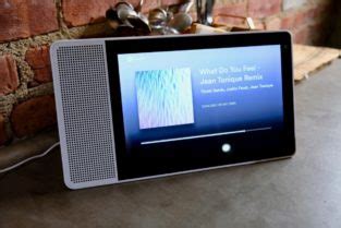 Lenovo Smart Display 10" Review - Amazon Echo Show Should be Worried - GEEKSPIN