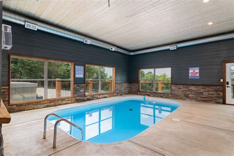 Staycation with Indoor Pool in Branson : Amazing Branson Rentals ...