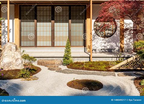 Traditional Japanese House with a Picturesque Garden Stock Image - Image of green, japanese ...