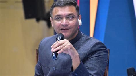 Telangana Election 2023: Akbaruddin Owaisi booked for threatening cop ...