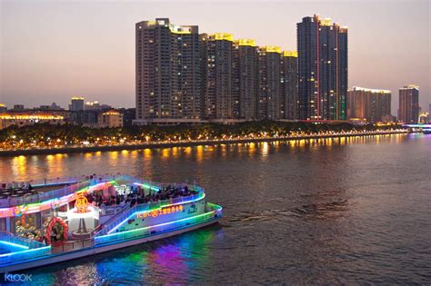 Pearl River Night Cruise in Guangzhou, China