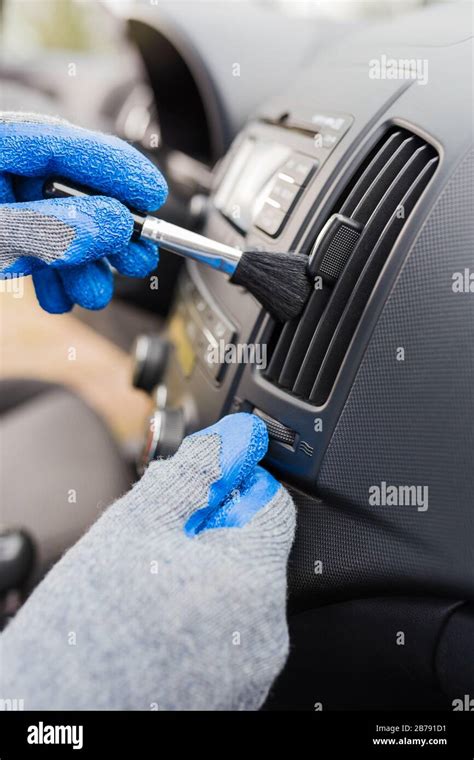 Air conditioner vent hi-res stock photography and images - Alamy