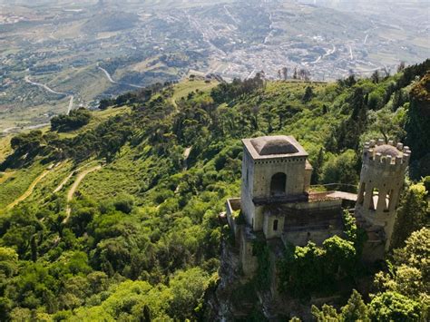 9 Most Beautiful Hilltop Towns in Italy - Photos - Condé Nast Traveler