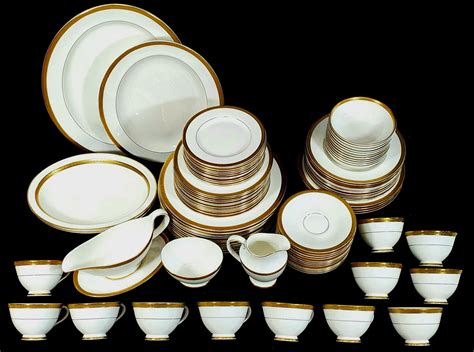 Lot - Royal Doulton Bone China Dish Set