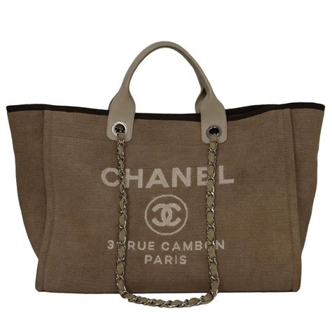 CHANEL Beige Canvas Medium Deauville Tote Bag SHW at 1stDibs | chanel ...