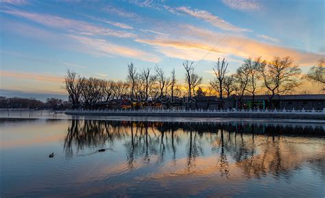 Shichahai Scenic Area Frozen Lake In Beijing In Winter Picture And HD Photos | Free Download On ...