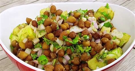 High-Protein Diet: Add This Quick and Easy Kala Chana Chaat To Your Daily Diet (Recipe Video ...