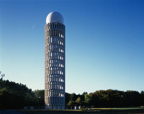 Radar Tower / Barthélémy Griño Architectes | ArchDaily