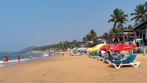 Anjuna beach review (Goa)