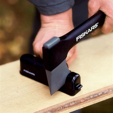 Axe Sharpener | Fiskars