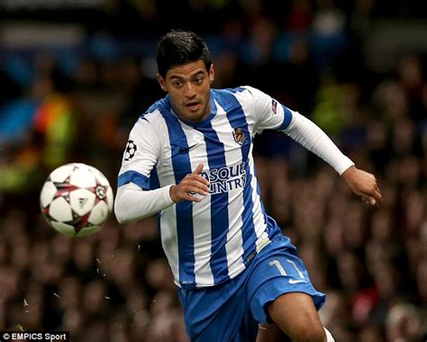 Carlos Vela ends prospect of shock Arsenal return by signing new Real Sociedad deal | Daily Mail ...