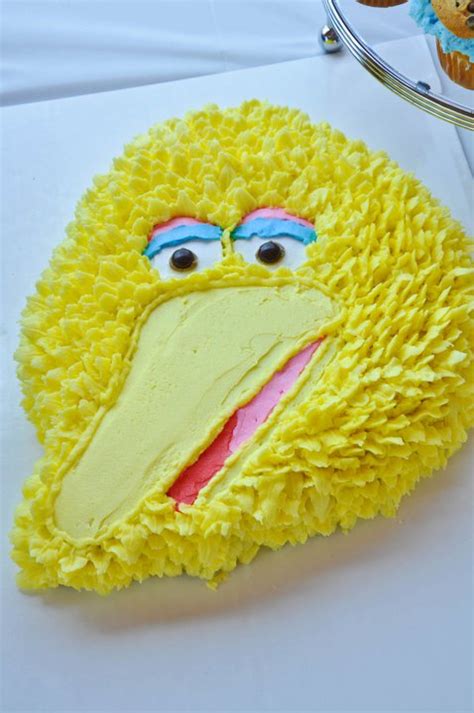 C & G Cakes: Big Bird Cake