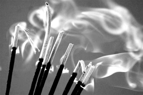 Burning incense sticks has various benefits - Tataf agarbatti