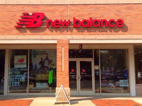 New Balance | New Balance Sneakers Store, Avon, CT 7/2014. P… | Flickr