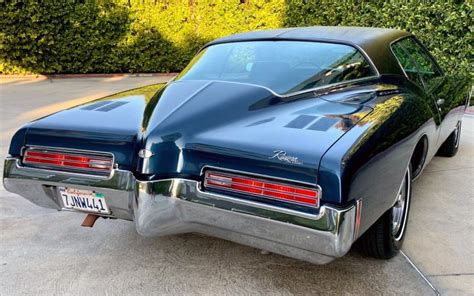 transpress nz: 1971 Buick Riviera 'boat-tail'