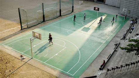 People on Basketball Court image - Free stock photo - Public Domain photo - CC0 Images