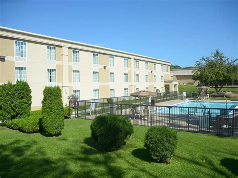 Johnstown Hotels: Holiday Inn Johnstown-Gloversville Hotel in Johnstown, New York