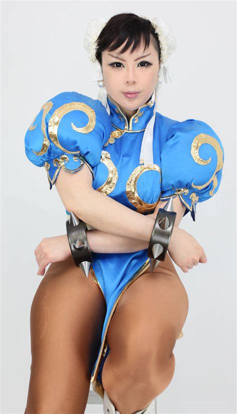 Chun-Li Cosplay photograph by Elin-Kuzunoha on DeviantArt