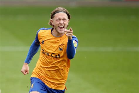 Striker completes permanent move from Forest - News - Mansfield Town