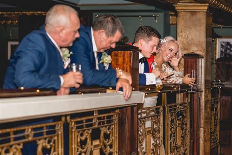 A Cool and Iconic Tower of London Wedding - Maria Assia Photography