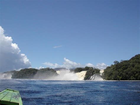 Laguna de Canaima - Venezuela Tuya