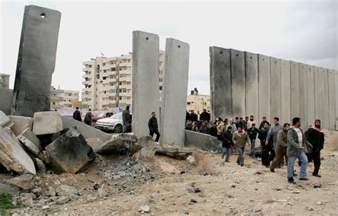 Egypt keeps border with Gaza closed on the third year. World blames ...